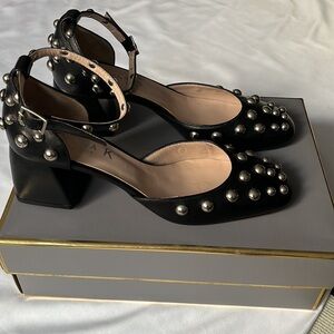 Donna K Vera pelle black pumps